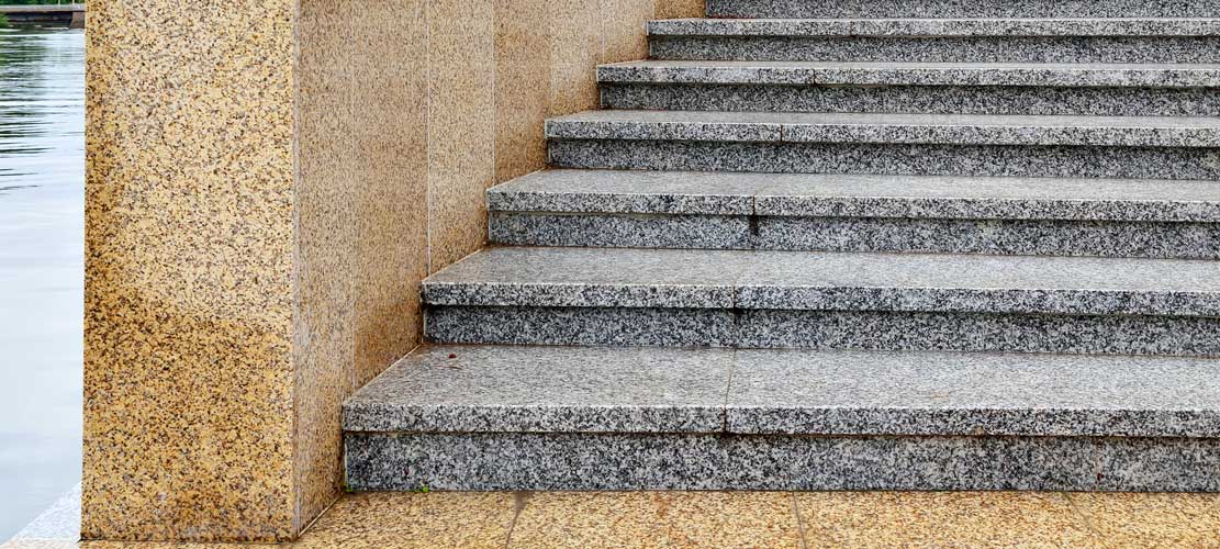 Stufenplatten außen  - robuste Natursteine für den Außenbereich