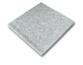 Granit Terrassenplatten hell grau | naturstein-online-kaufen.de