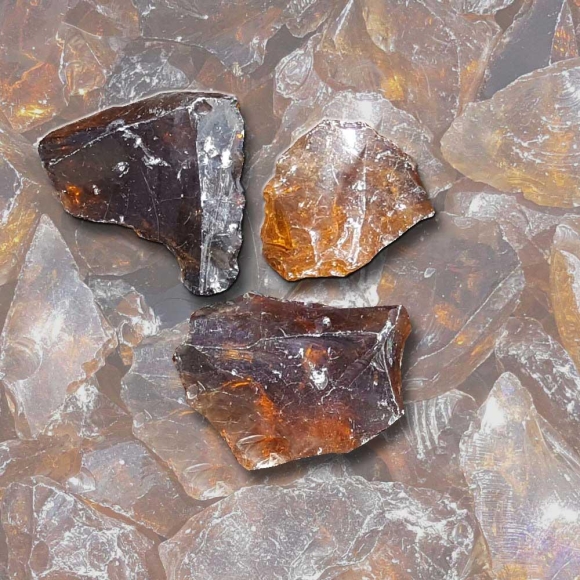 Mustersteine der 
Glasbrocken Bernstein