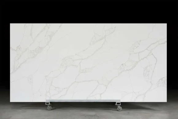 Quarzkomposit Dream Calacatta Oro Tafel