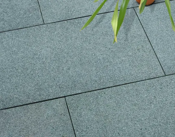 Terrassenplatten GALA EXACTA NEW - Granit anthrazit | naturstein-online-kaufen.de