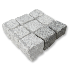 Muster der Pflastersteine
 schlesischer Granit grau 8x11 cm